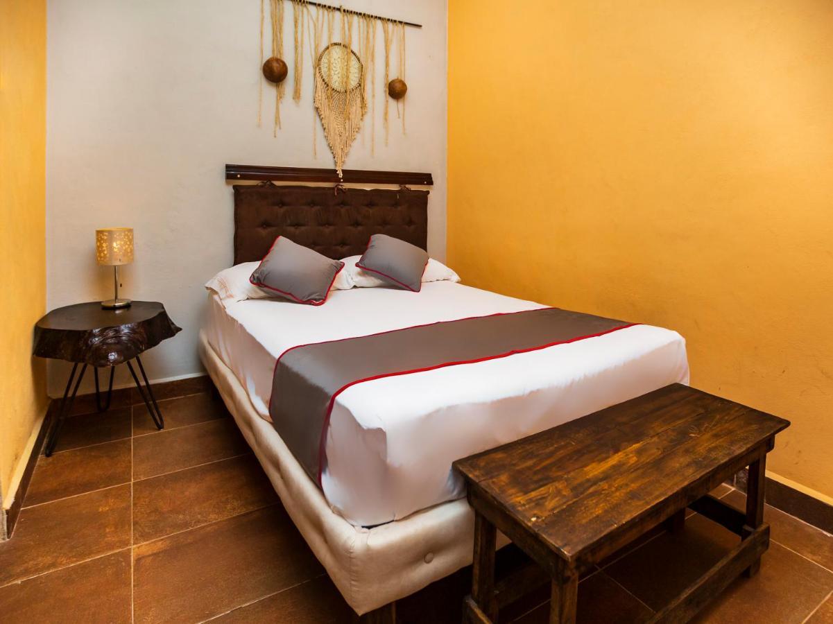 Casa Aluxes Hotel Valladolid  Eksteriør billede